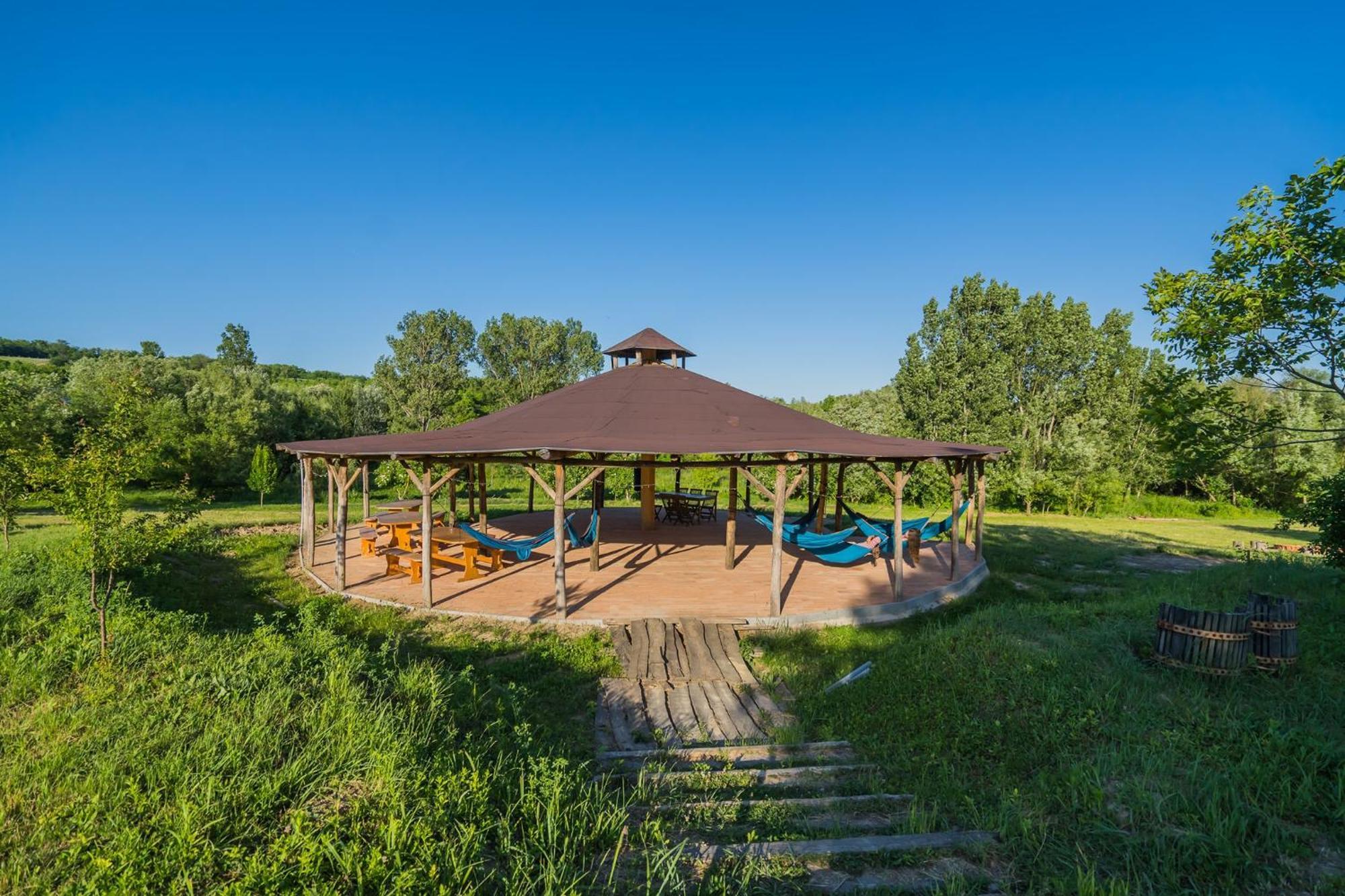 Szellos Ret Camping Balvanyos Exterior photo